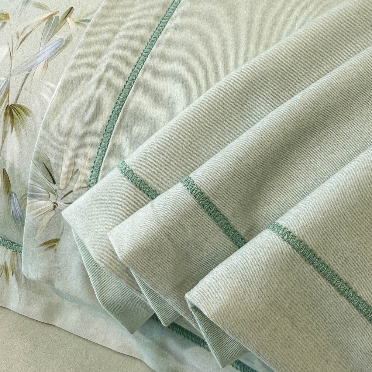 91家纺网 家纺一手货源 找家纺 喜四方 2026新款100%全棉60支长绒棉数码印花四件套（控价不低于180） 竹林隐现-绿