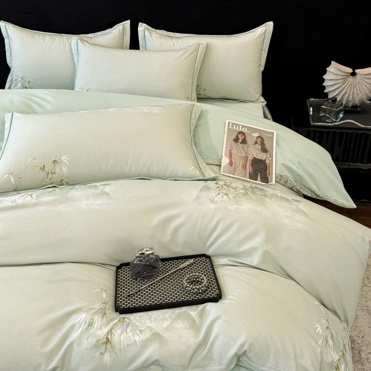 91家纺网 家纺一手货源 找家纺 喜四方 2026新款100%全棉60支长绒棉数码印花四件套（控价不低于180） 竹林隐现-绿