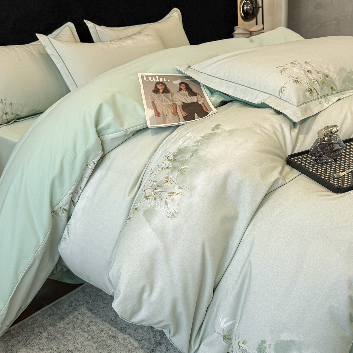 91家纺网 家纺一手货源 找家纺 喜四方 2026新款100%全棉60支长绒棉数码印花四件套（控价不低于180） 竹林隐现-绿