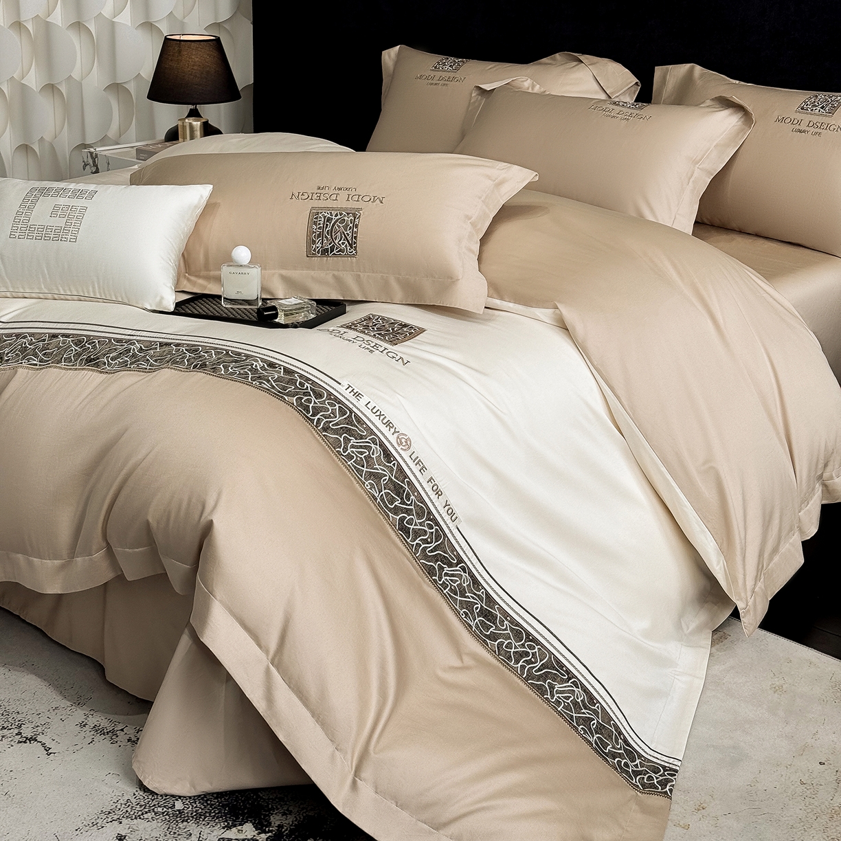 91家纺网 家纺一手货源 找家纺 苏美 2026春夏新款高档礼盒装50*50S贡缎长绒棉刺绣四件套100%纯棉全棉轻奢床品-星空 星空-咖