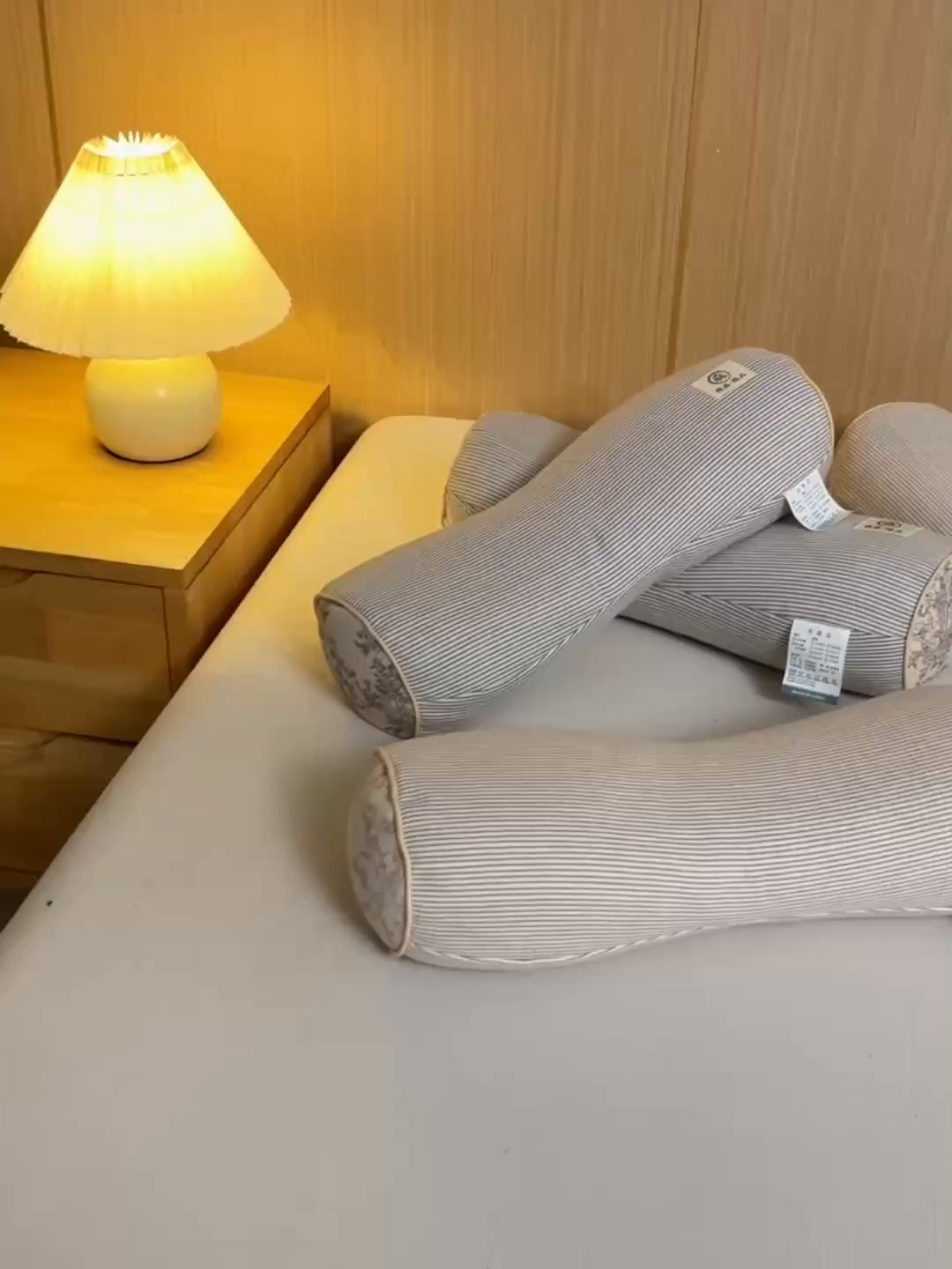 91家纺网 家纺一手货源 找家纺 （总）仁宇枕业 2026新款新品棉麻款条纹头枕颈枕系列荞麦枕头枕芯