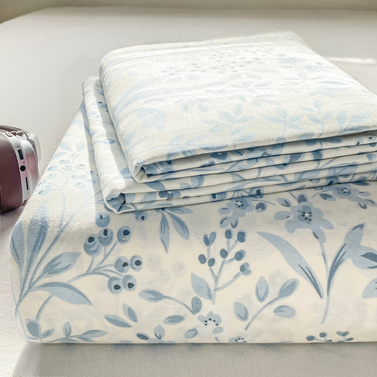 91家纺网 家纺一手货源 找家纺 花梦欣 2026新款全棉印花单品系列2花卉款-单床单 蓝沫