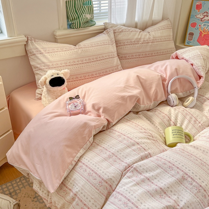 91家纺网 家纺一手货源 找家纺 漫仙阁家纺 2026新款纯棉学生宿舍A版100%新疆棉B版古法水洗三件套全棉四件套粉色蜜恋