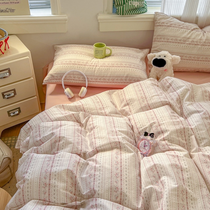 91家纺网 家纺一手货源 找家纺 漫仙阁家纺 2026新款纯棉学生宿舍A版100%新疆棉B版古法水洗三件套全棉四件套粉色蜜恋