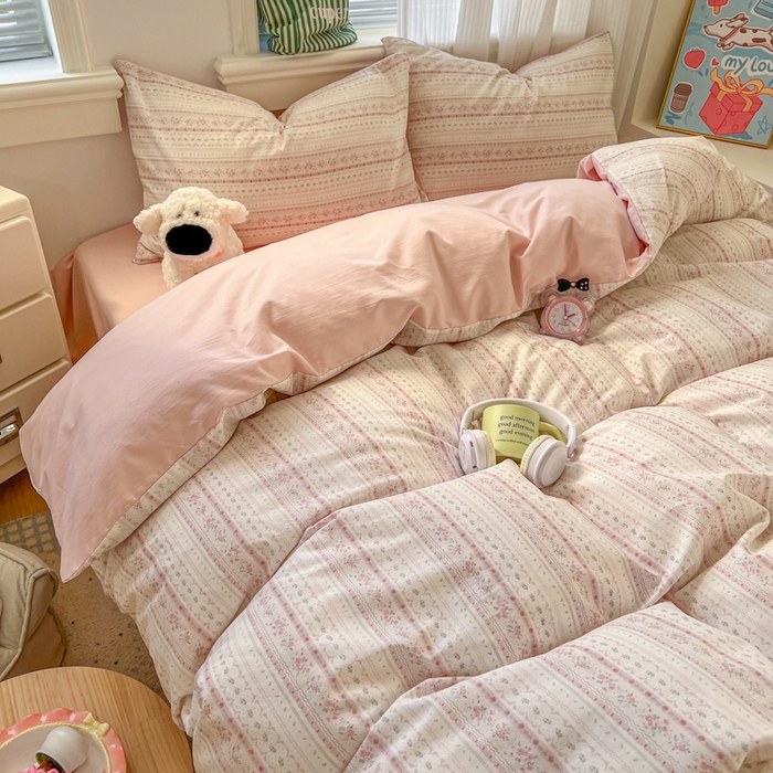 91家纺网 家纺一手货源 找家纺 漫仙阁家纺 2026新款纯棉学生宿舍A版100%新疆棉B版古法水洗三件套全棉四件套粉色蜜恋