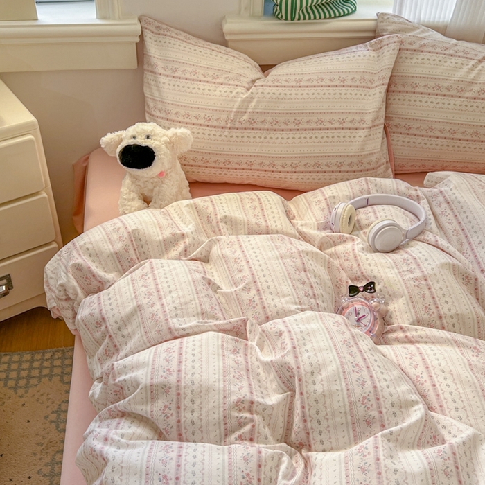 91家纺网 家纺一手货源 找家纺 漫仙阁家纺 2026新款纯棉学生宿舍A版100%新疆棉B版古法水洗三件套全棉四件套粉色蜜恋