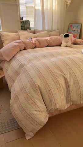 91家纺网 家纺一手货源 找家纺 漫仙阁家纺 2026新款纯棉学生宿舍A版100%新疆棉B版古法水洗三件套全棉四件套粉色蜜恋