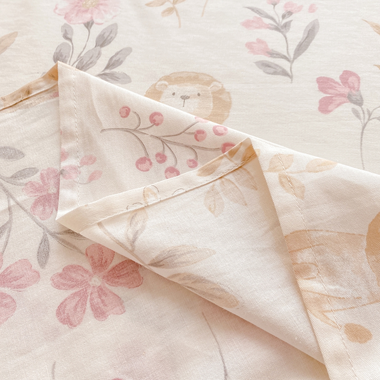 91家纺网 家纺一手货源 找家纺 花梦欣 2026新款全棉印花单品系列2花卉款-单床单 自然手记粉