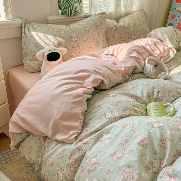 91家纺网 家纺一手货源 找家纺 漫仙阁家纺 2026新款纯棉学生宿舍A版100%新疆棉B版古法水洗三件套全棉四件套抹茶花语