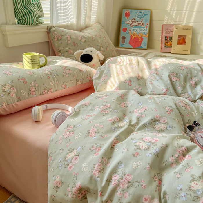 91家纺网 家纺一手货源 找家纺 漫仙阁家纺 2026新款纯棉学生宿舍A版100%新疆棉B版古法水洗三件套全棉四件套抹茶花语