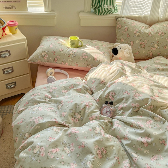 91家纺网 家纺一手货源 找家纺 漫仙阁家纺 2026新款纯棉学生宿舍A版100%新疆棉B版古法水洗三件套全棉四件套抹茶花语