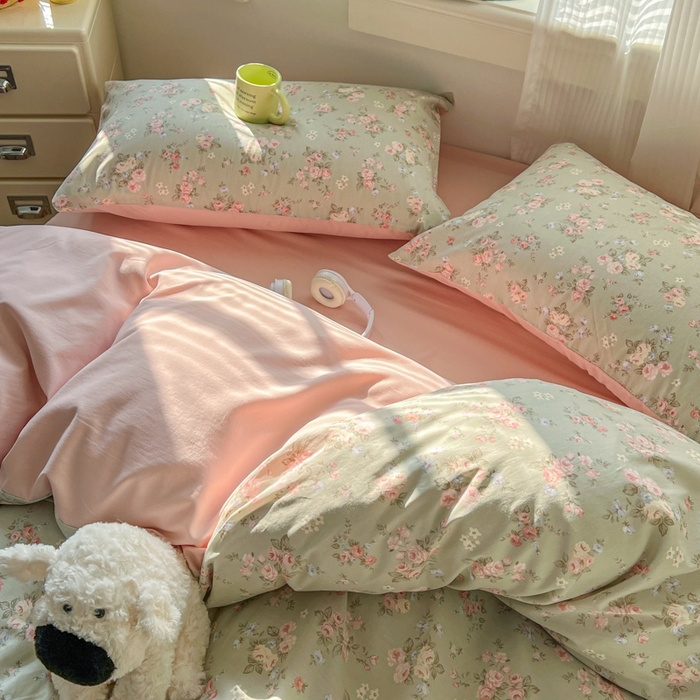 91家纺网 家纺一手货源 找家纺 漫仙阁家纺 2026新款纯棉学生宿舍A版100%新疆棉B版古法水洗三件套全棉四件套抹茶花语