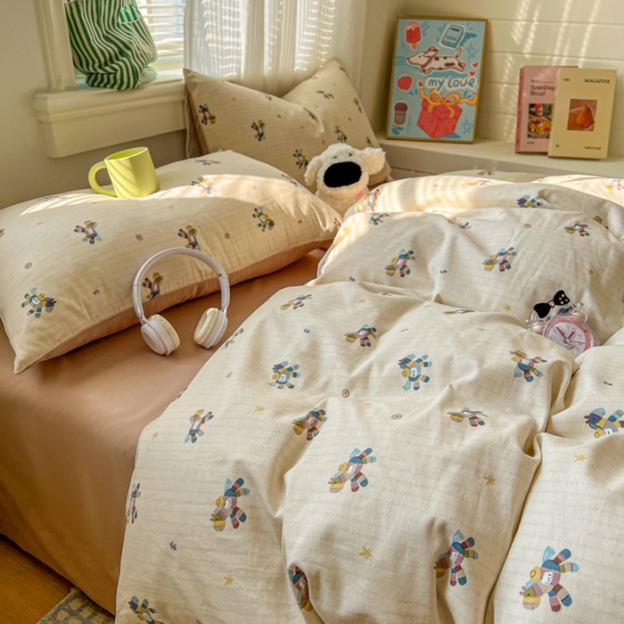 91家纺网 家纺一手货源 找家纺 漫仙阁家纺 2026新款纯棉学生宿舍A版100%新疆棉B版古法水洗三件套全棉四件套小木马