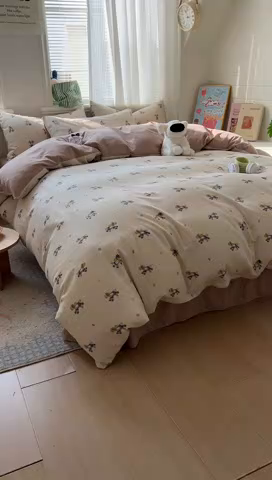 91家纺网 家纺一手货源 找家纺 漫仙阁家纺 2026新款纯棉学生宿舍A版100%新疆棉B版古法水洗三件套全棉四件套小木马