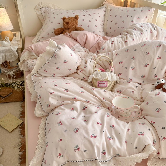 91家纺网 家纺一手货源 找家纺 海岛哥哥 2026新款仿棉云柔纱韩版双花边四件套 花边-小草莓