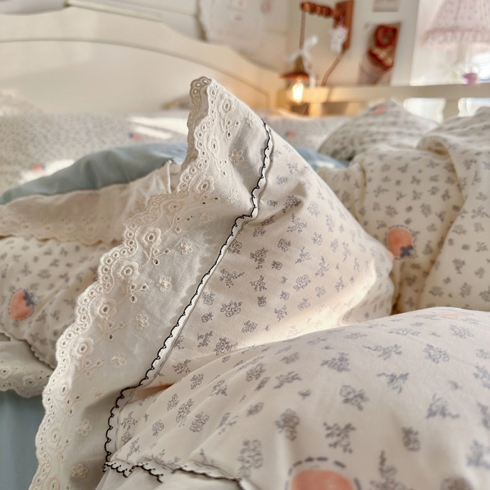 91家纺网 家纺一手货源 找家纺 海岛哥哥 2026新款仿棉云柔纱韩版双花边四件套 花边-枝枝草莓