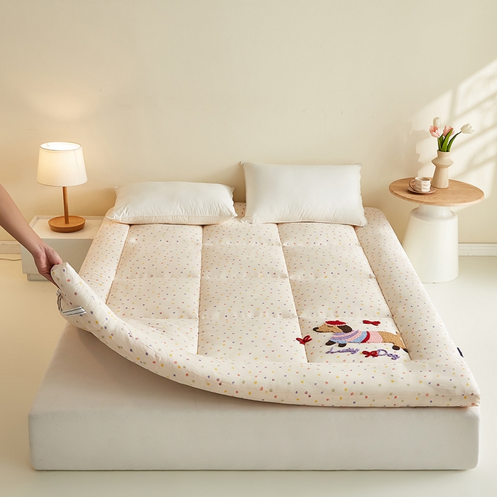 91家纺网 家纺一手货源 找家纺 （总）蓝冰家纺 2026新款四季抗菌防螨刺绣床垫床褥学生床垫