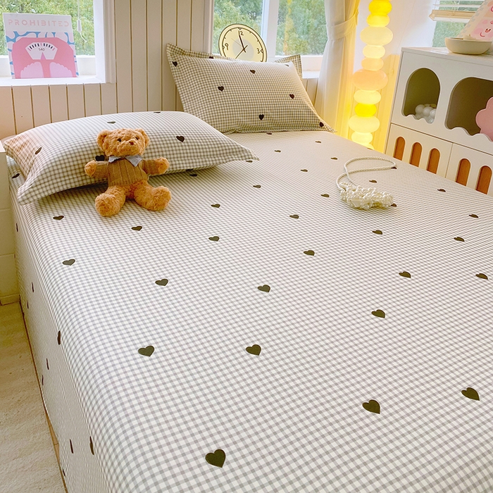 91家纺网 家纺一手货源 找家纺 金丝兔 2026新款纯棉印花四件套系列 格子爱心