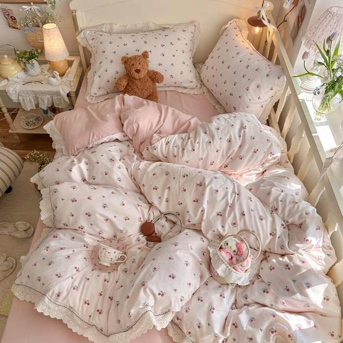 91家纺网 家纺一手货源 找家纺 港岛妹妹 2026新款仿棉云柔纱韩版双花边四件套 花边-小草莓