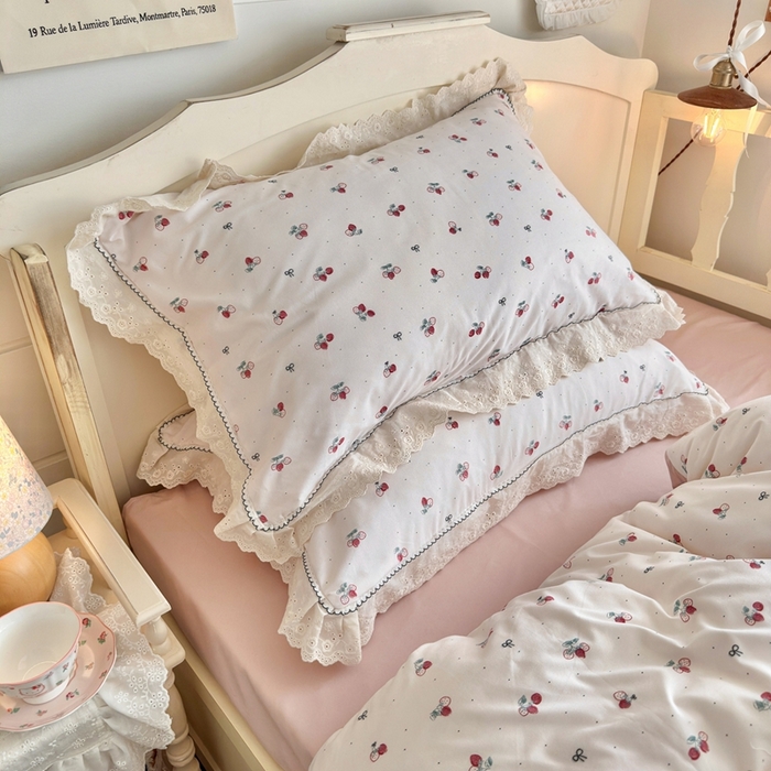 91家纺网 家纺一手货源 找家纺 港岛妹妹 2026新款仿棉云柔纱韩版双花边四件套 花边-小草莓