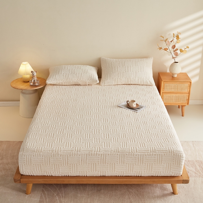 91家纺网 家纺一手货源 找家纺 蓝冰家纺 2026新款提花塔芙绒床笠 米白色