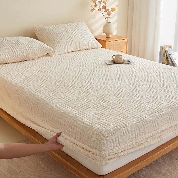 91家纺网 家纺一手货源 找家纺 蓝冰家纺 2026新款提花塔芙绒床笠 米白色