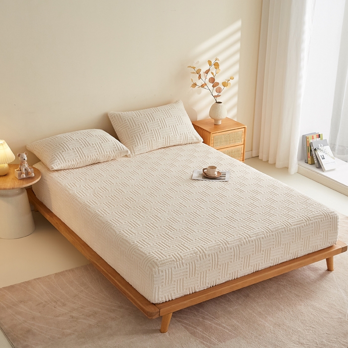 91家纺网 家纺一手货源 找家纺 蓝冰家纺 2026新款提花塔芙绒床笠 米白色