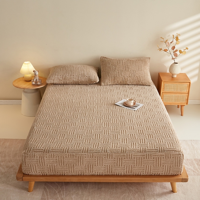 91家纺网 家纺一手货源 找家纺 蓝冰家纺 2026新款提花塔芙绒床笠 卡其色