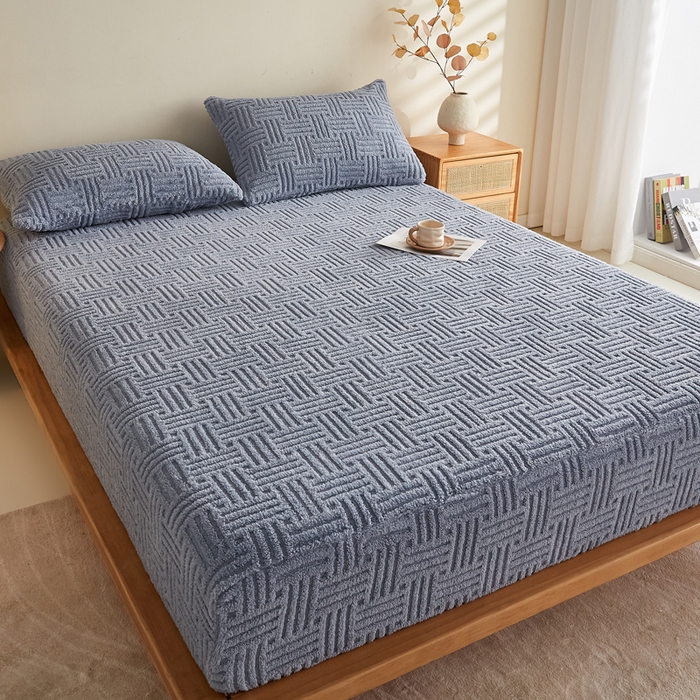 91家纺网 家纺一手货源 找家纺 蓝冰家纺 2026新款提花塔芙绒床笠 蓝灰色