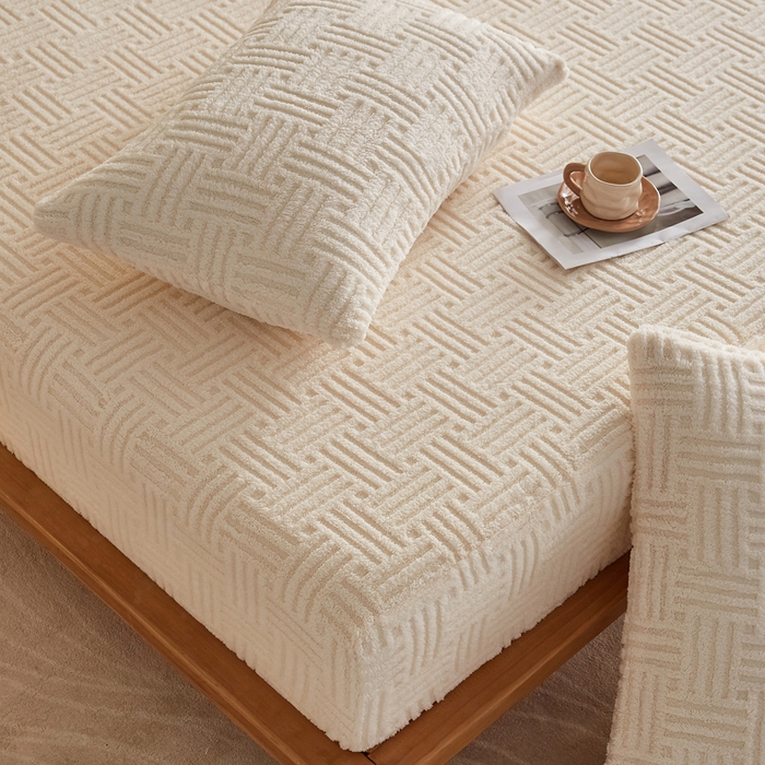 91家纺网 家纺一手货源 找家纺 蓝冰家纺 2026新款提花塔芙绒床笠 米白色