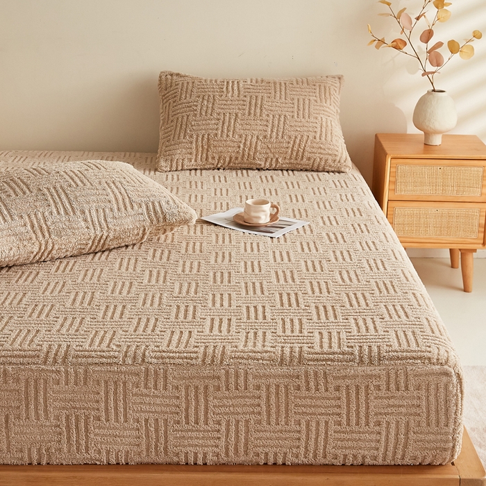 91家纺网 家纺一手货源 找家纺 蓝冰家纺 2026新款提花塔芙绒床笠 卡其色