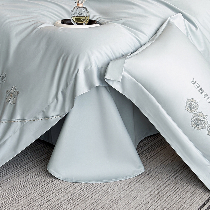 91家纺网 家纺一手货源 找家纺 桃园 新款纯棉全棉长绒棉刺绣绣花高端礼盒四件套-卡尔系列 卡尔 飘蓝