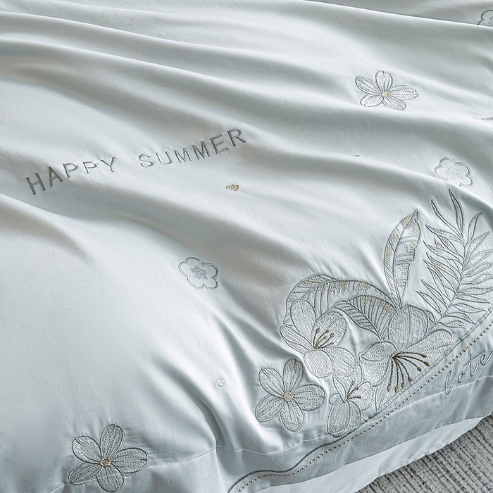 91家纺网 家纺一手货源 找家纺 桃园 新款纯棉全棉长绒棉刺绣绣花高端礼盒四件套-卡尔系列 卡尔 飘蓝