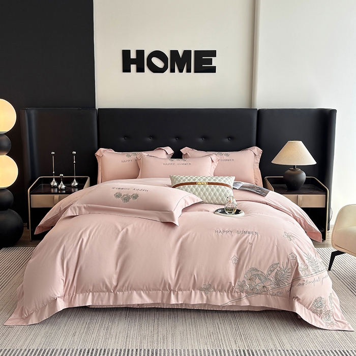 91家纺网 家纺一手货源 找家纺 桃园 新款纯棉全棉长绒棉刺绣绣花高端礼盒四件套-卡尔系列 卡尔 轻奢粉