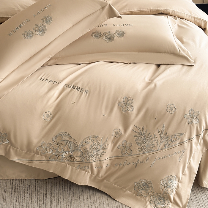 91家纺网 家纺一手货源 找家纺 桃园 新款纯棉全棉长绒棉刺绣绣花高端礼盒四件套-卡尔系列 卡尔 香槟