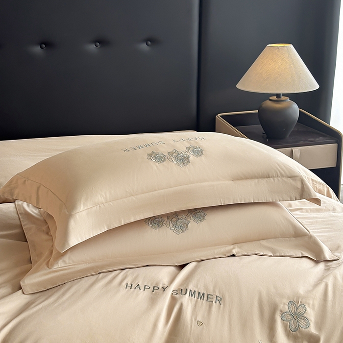 91家纺网 家纺一手货源 找家纺 桃园 新款纯棉全棉长绒棉刺绣绣花高端礼盒四件套-卡尔系列 卡尔 香槟