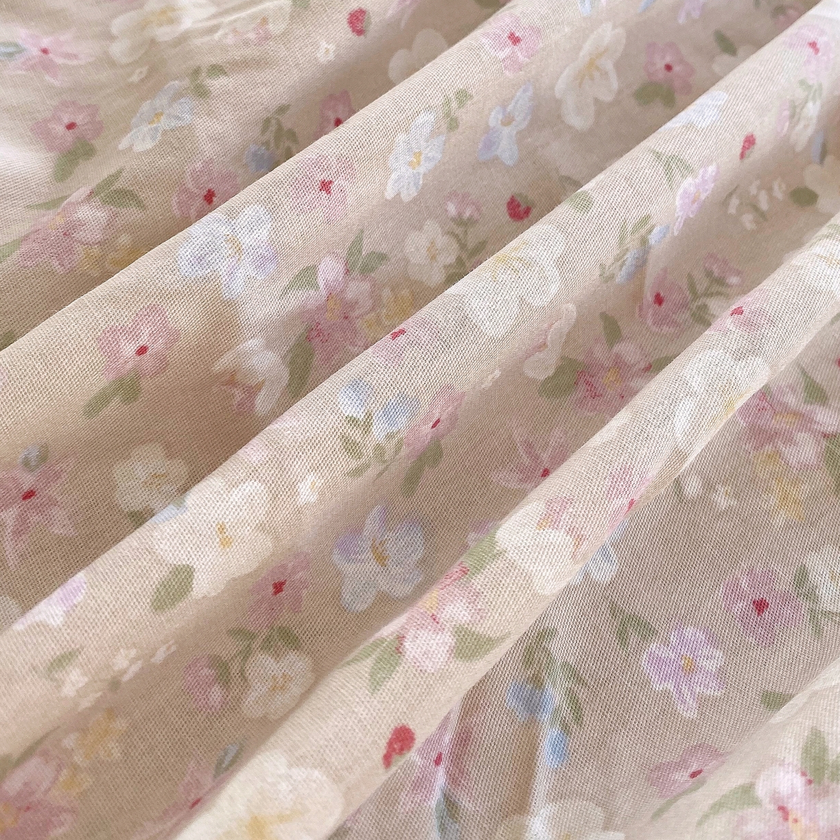 91家纺网 家纺一手货源 找家纺 金丝兔 2026新款纯棉印花单品床笠系列 春野苍兰