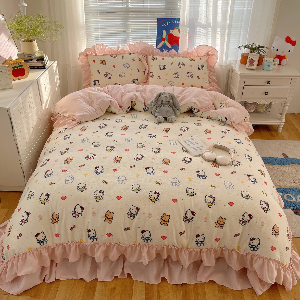 91家纺网 家纺一手货源 找家纺 韩都家居 2026新款云感双层纱床盖四件套 爱丝KT猫