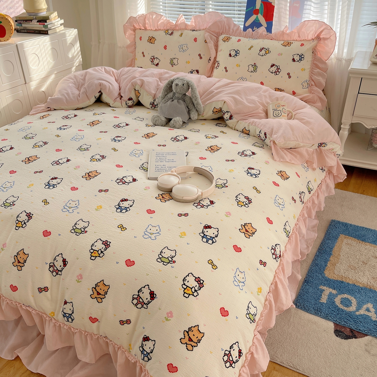 91家纺网 家纺一手货源 找家纺 韩都家居 2026新款云感双层纱床盖四件套 爱丝KT猫