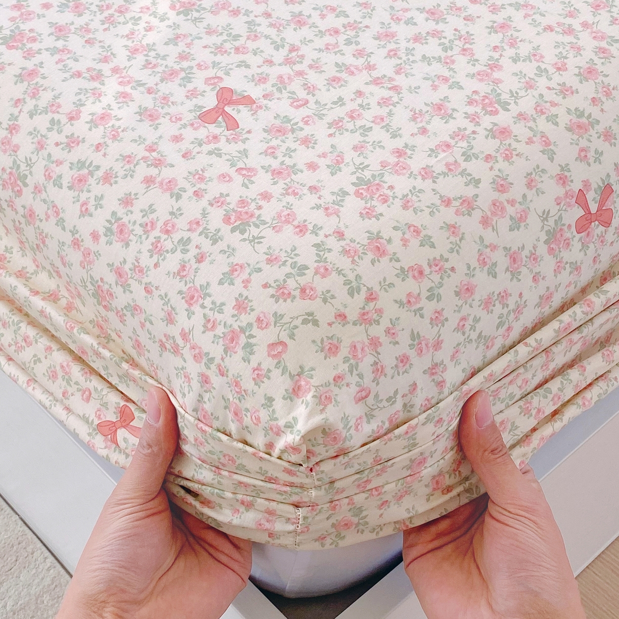 91家纺网 家纺一手货源 找家纺 金丝兔 2026新款纯棉印花单品床笠系列 粉蕊蝶