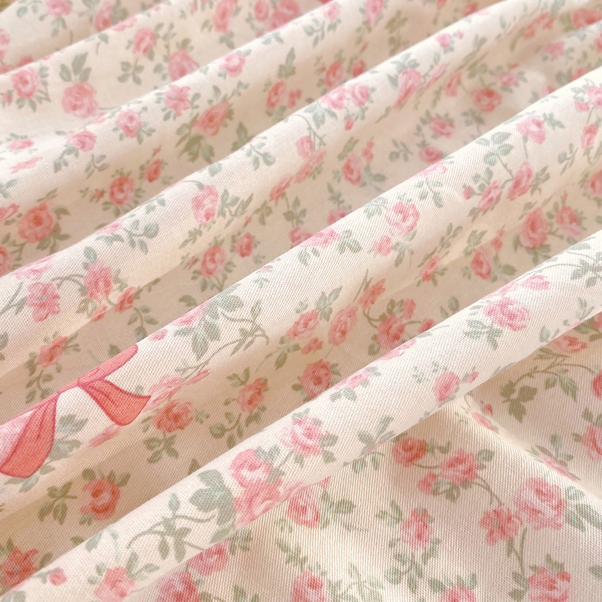 91家纺网 家纺一手货源 找家纺 金丝兔 2026新款纯棉印花单品床笠系列 粉蕊蝶