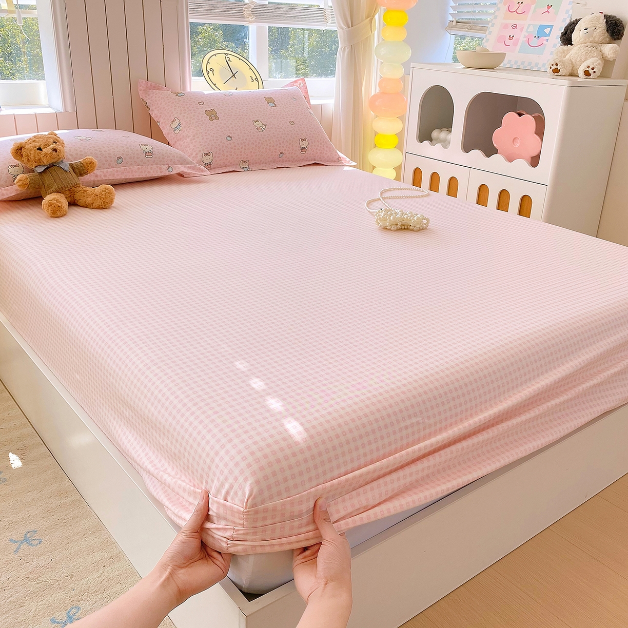 91家纺网 家纺一手货源 找家纺 金丝兔 2026新款纯棉印花单品床笠系列 粉小格