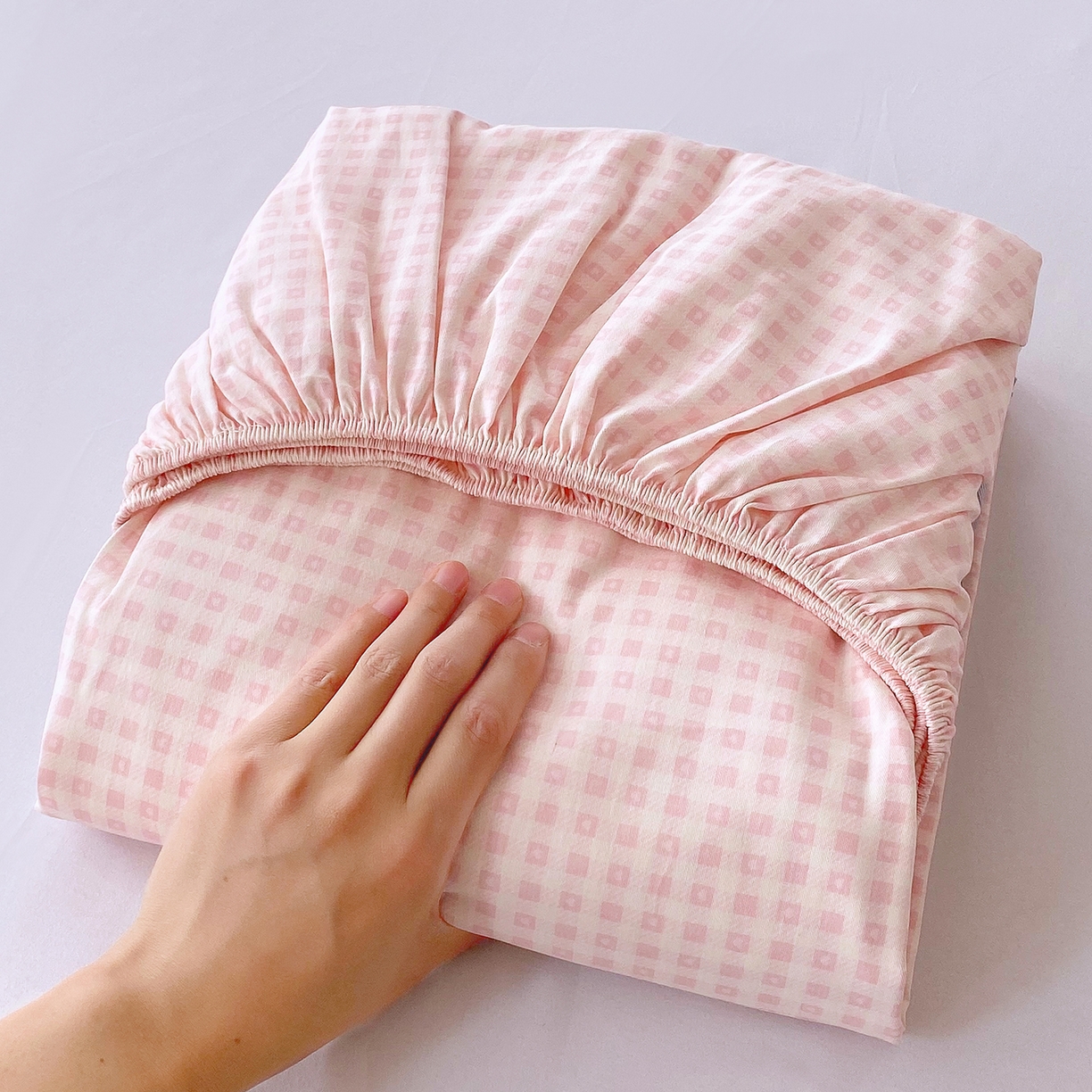 91家纺网 家纺一手货源 找家纺 金丝兔 2026新款纯棉印花单品床笠系列 粉小格