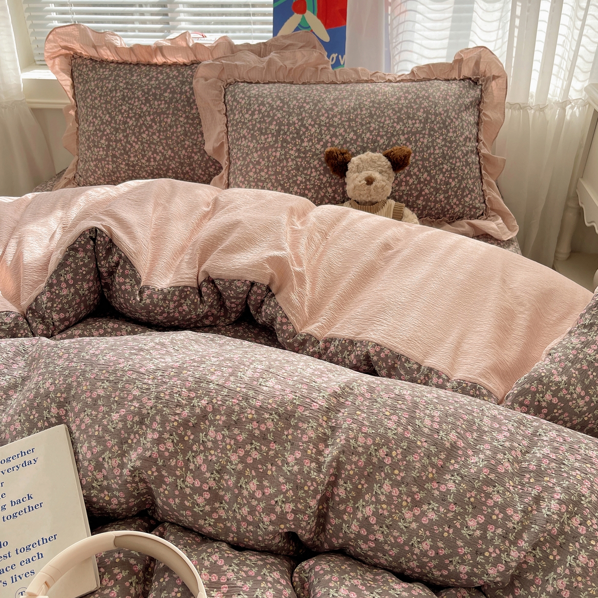 91家纺网 家纺一手货源 找家纺 韩都家居 2026新款云感双层纱床盖四件套 春满园