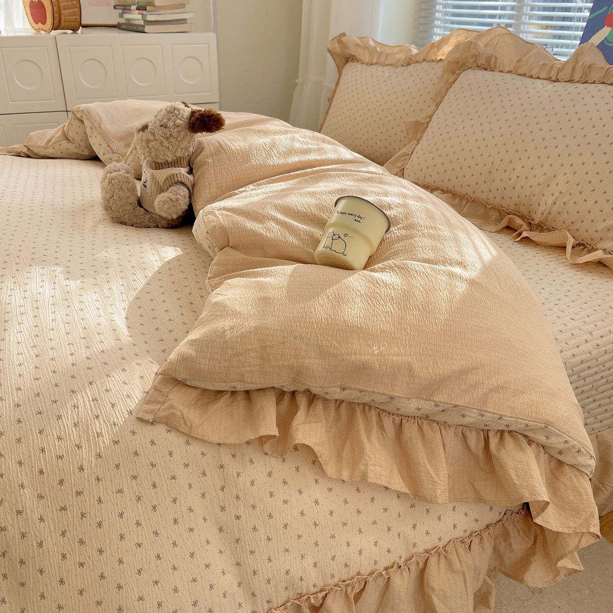 91家纺网 家纺一手货源 找家纺 韩都家居 2026新款云感双层纱床盖四件套 蝶舞