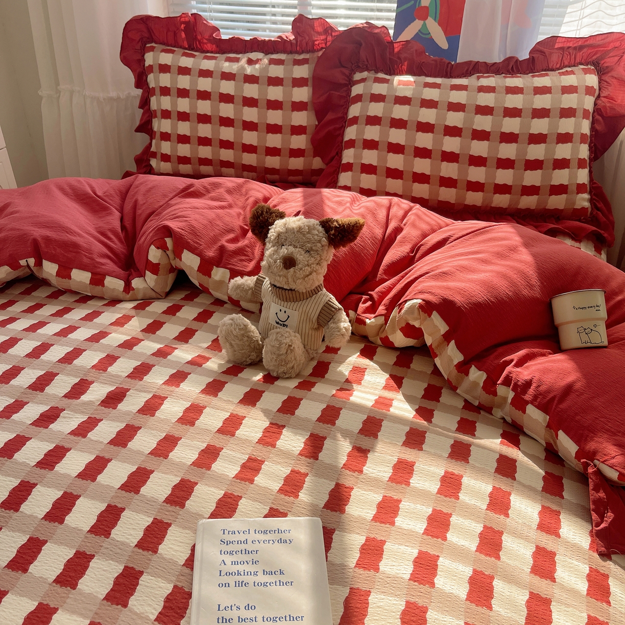 91家纺网 家纺一手货源 找家纺 韩都家居 2026新款云感双层纱床盖四件套 格言红