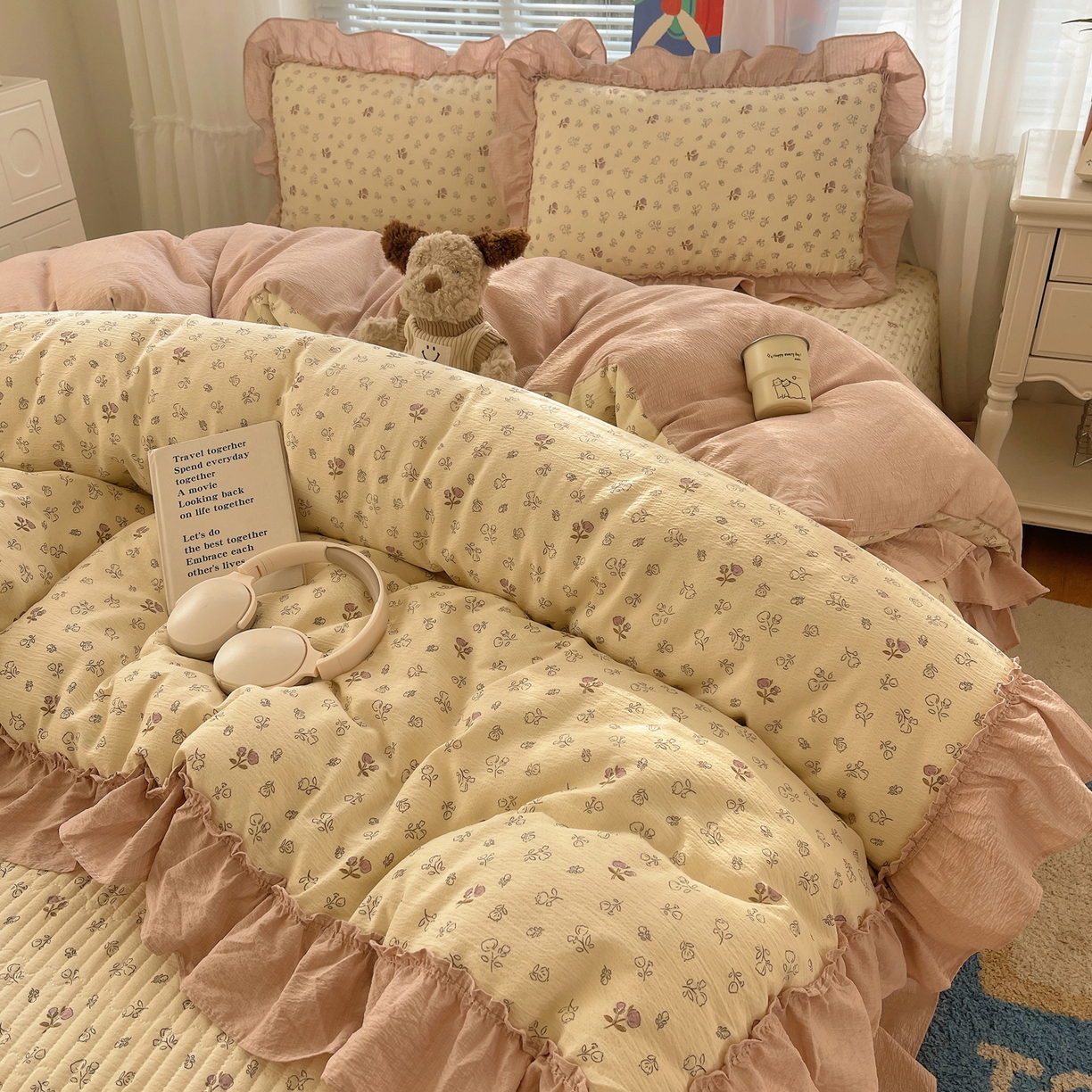 91家纺网 家纺一手货源 找家纺 韩都家居 2026新款云感双层纱床盖四件套 赫本春色