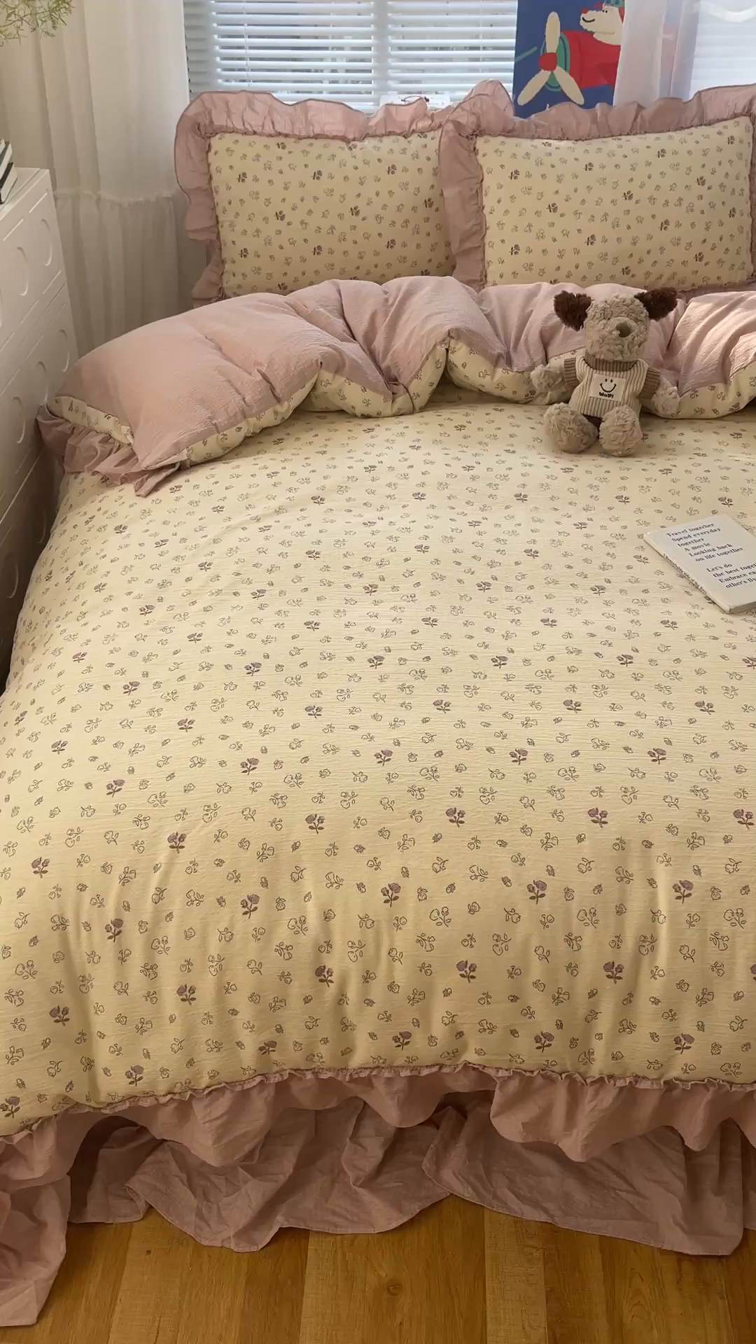 91家纺网 家纺一手货源 找家纺 韩都家居 2026新款云感双层纱床盖四件套 赫本春色