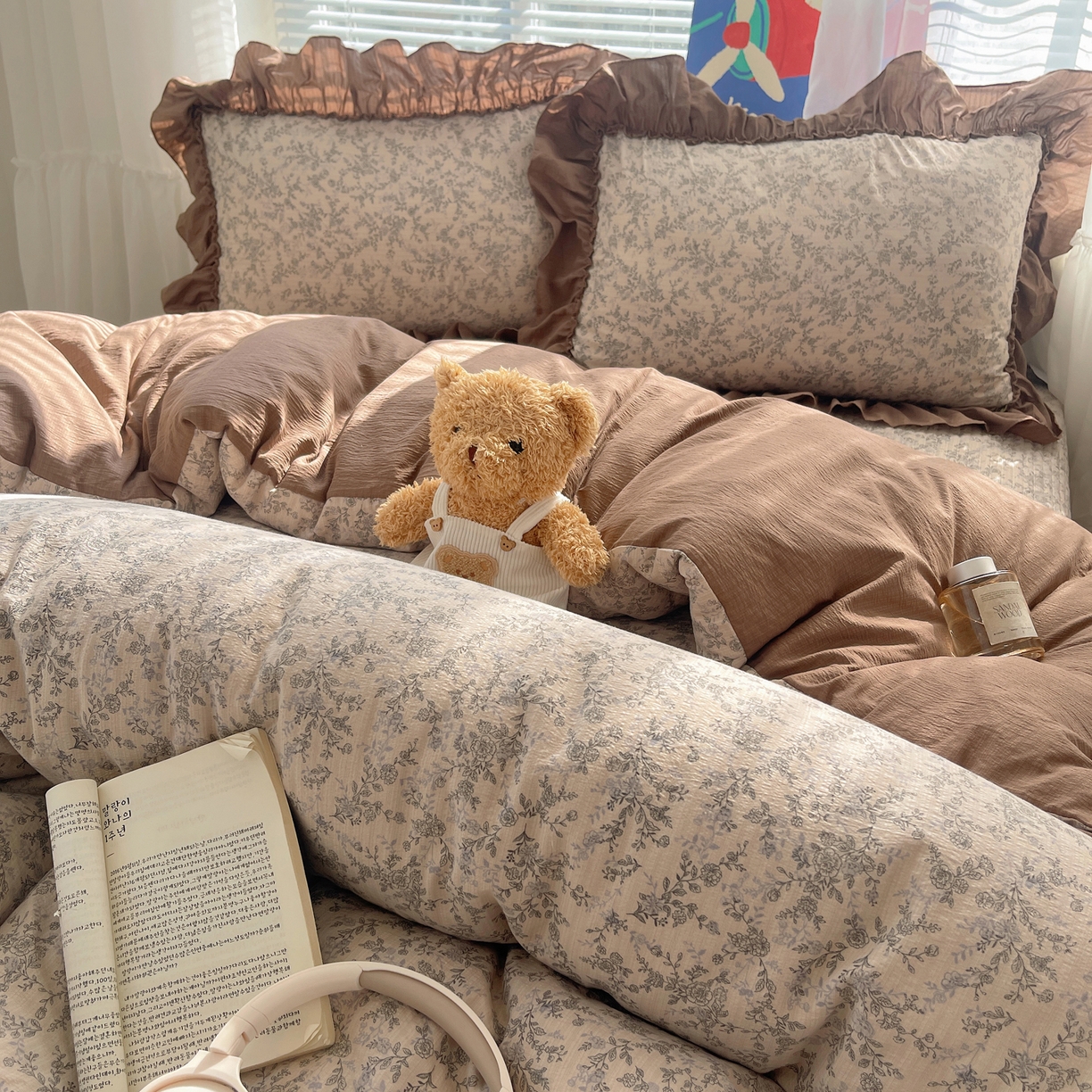 91家纺网 家纺一手货源 找家纺 韩都家居 2026新款云感双层纱床盖四件套 赫本咖