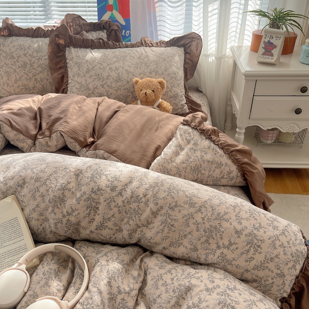 91家纺网 家纺一手货源 找家纺 韩都家居 2026新款云感双层纱床盖四件套 赫本咖